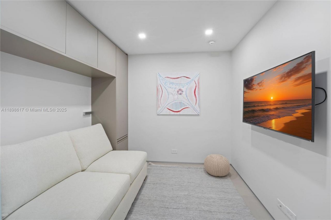 2301 Collins Ave, Unit 1005, Miami Beach, FL 33139 Photo