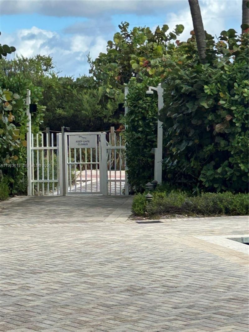 6515 Collins Ave, Unit 1007, Miami Beach, FL 33141 Photo