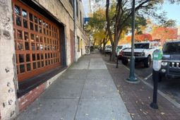 2002 Greene Street photo 4