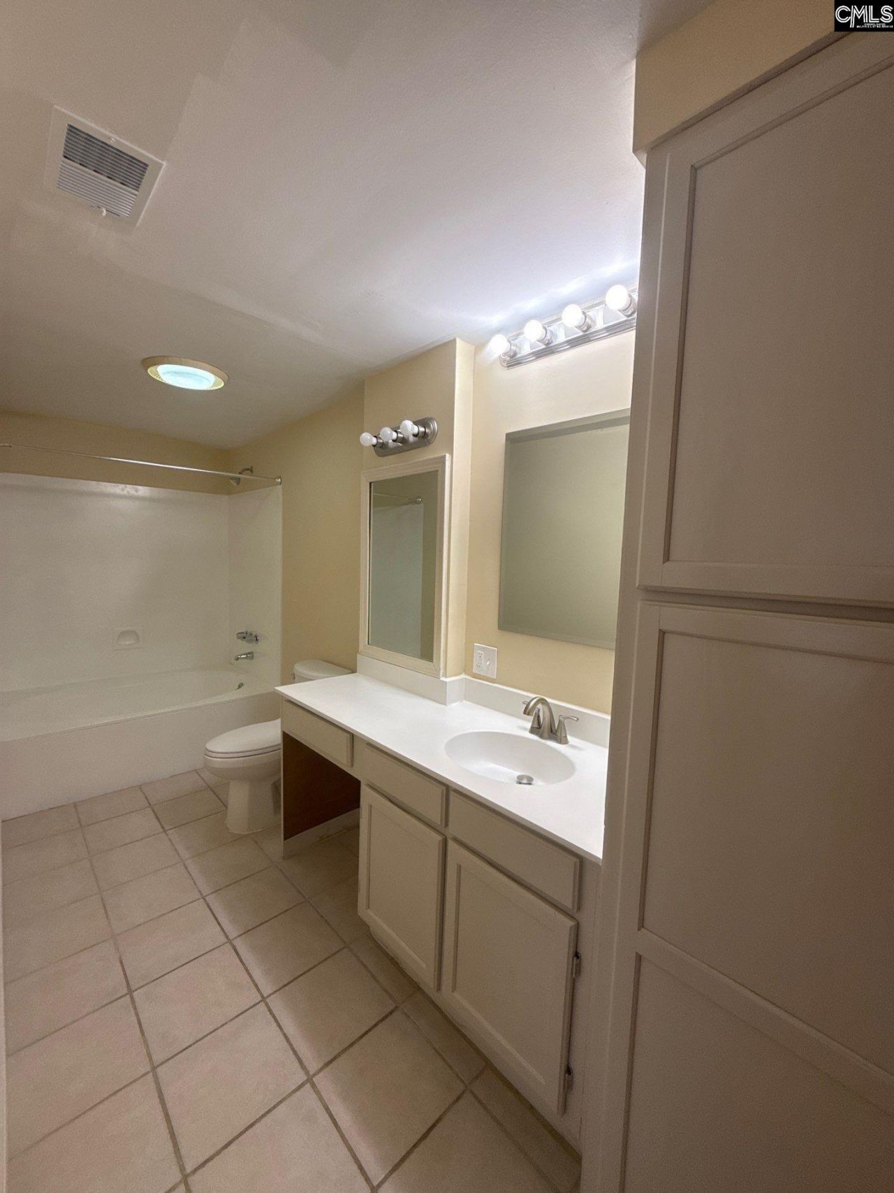 2002 Greene Street Photo 9