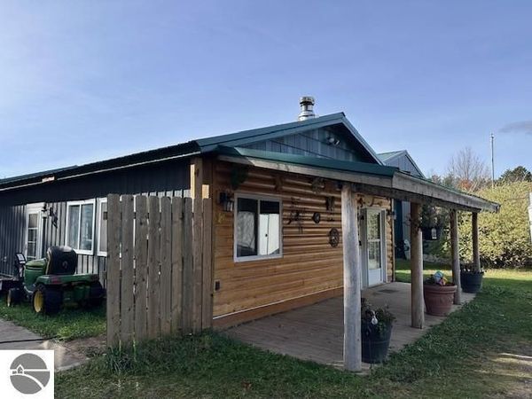 5935 Greenleaf Lane, Grawn, MI 49637