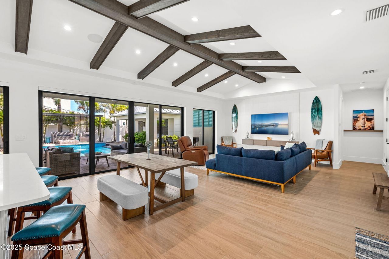 2021 S Orlando Avenue, Cocoa Beach, FL 32931 Photo