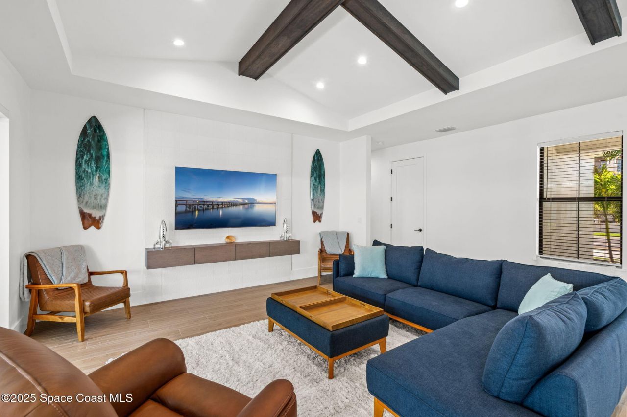 2021 S Orlando Avenue, Cocoa Beach, FL 32931 Photo