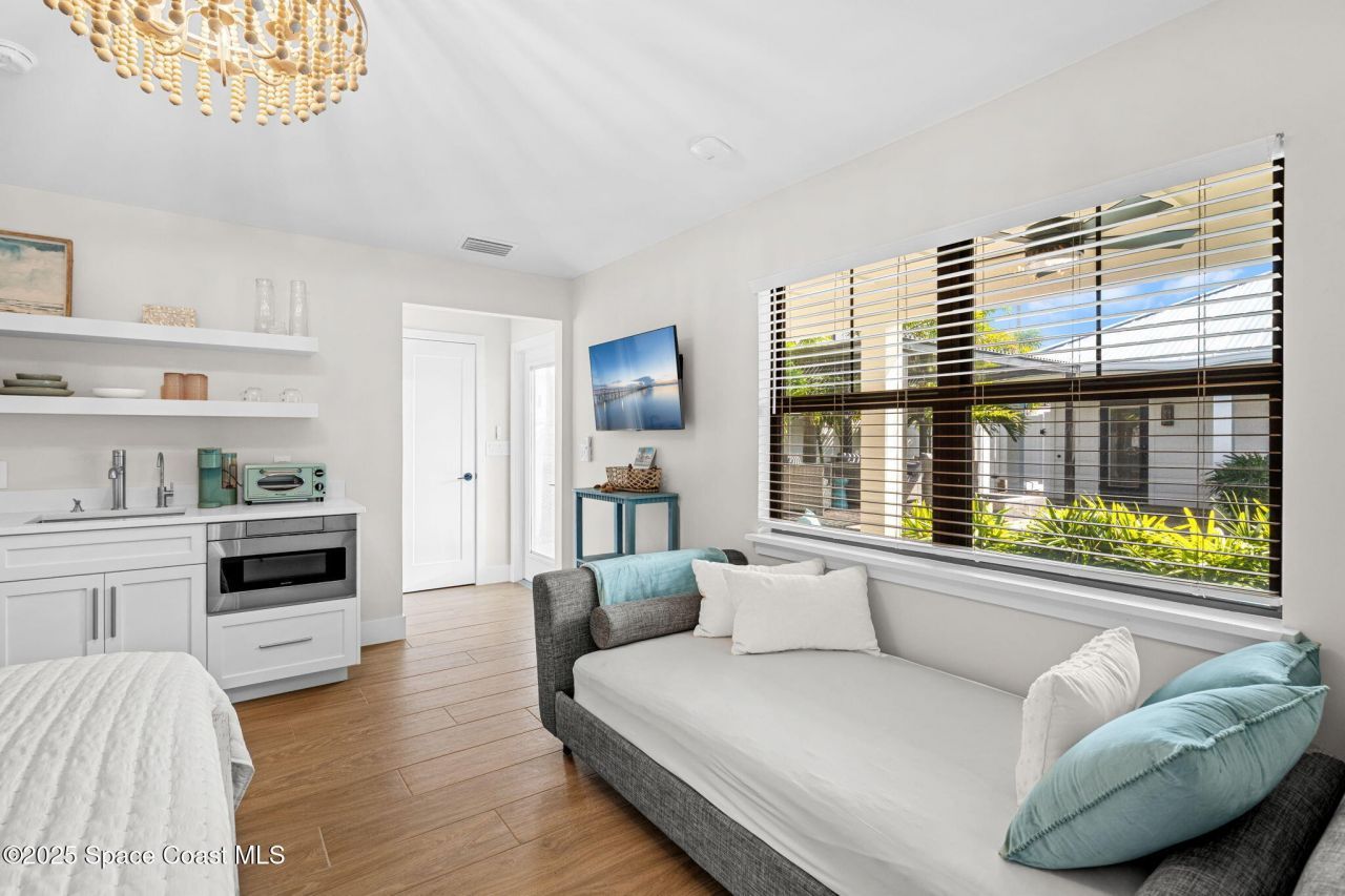 2021 S Orlando Avenue, Cocoa Beach, FL 32931 Photo