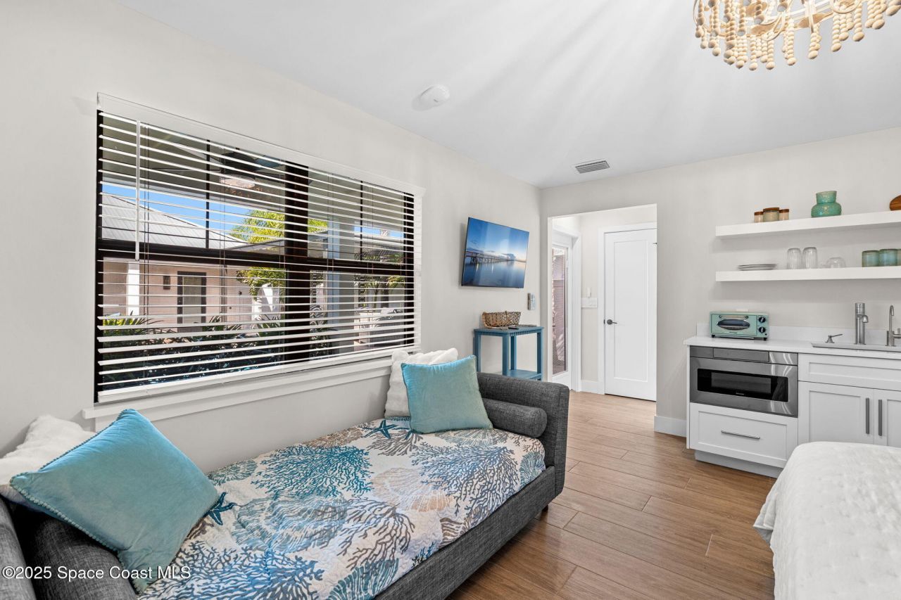 2021 S Orlando Avenue, Cocoa Beach, FL 32931 Photo