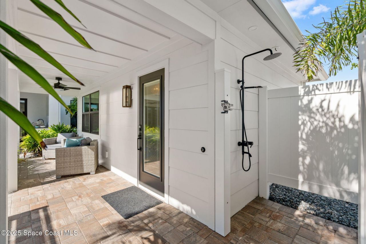 2021 S Orlando Avenue, Cocoa Beach, FL 32931 Photo