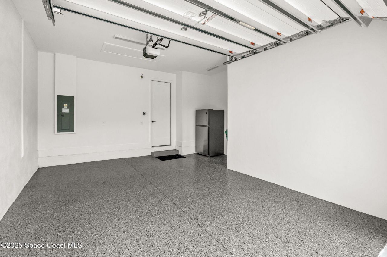 2021 S Orlando Avenue, Cocoa Beach, FL 32931 Photo