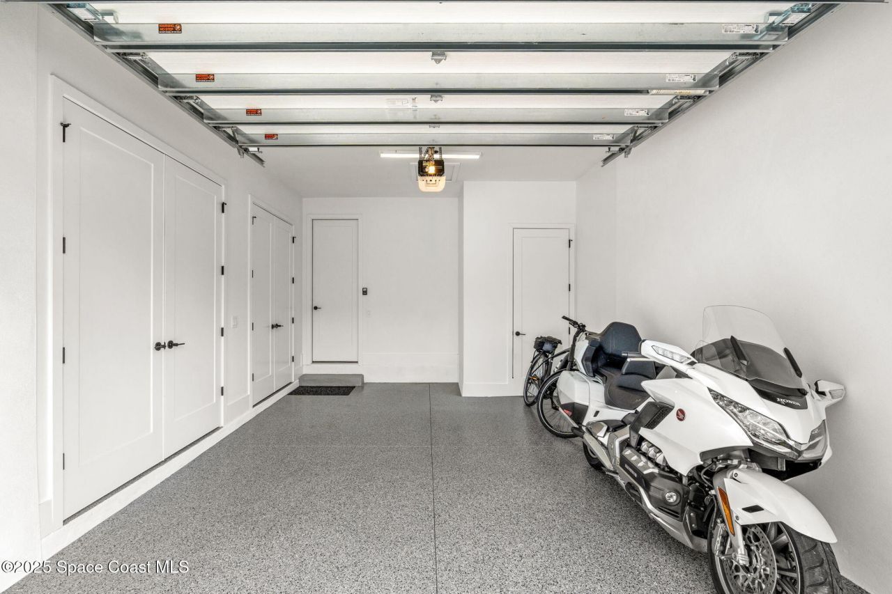 2021 S Orlando Avenue, Cocoa Beach, FL 32931 Photo