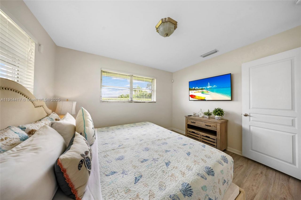 2132 NE 63rd Ct, Fort Lauderdale, FL 33308 Photo