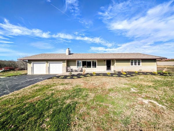 4967 E Farm Road 66 , Springfield, MO 65803