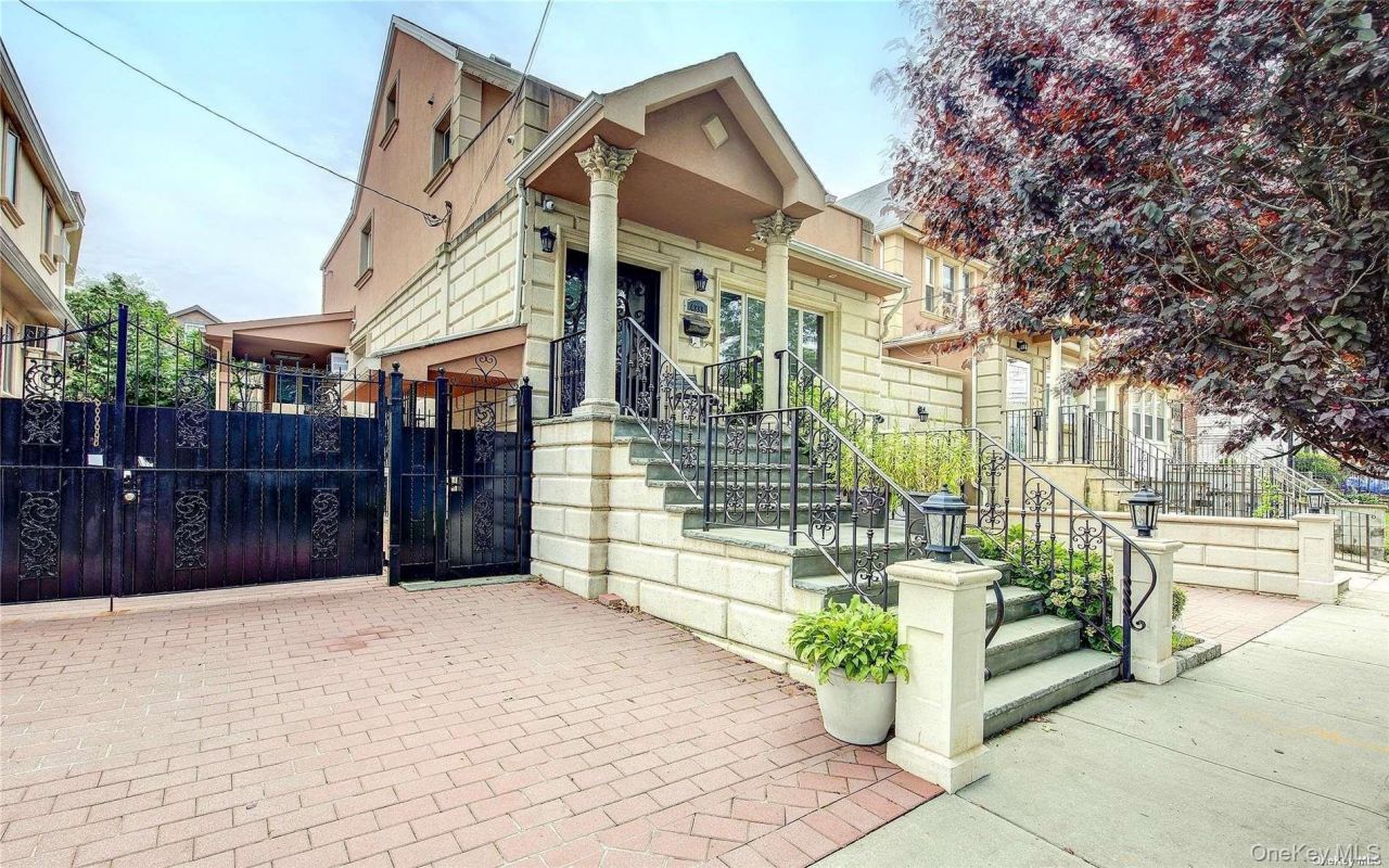 43-33 163rd Street, Flushing, NY 11358 Main Photo