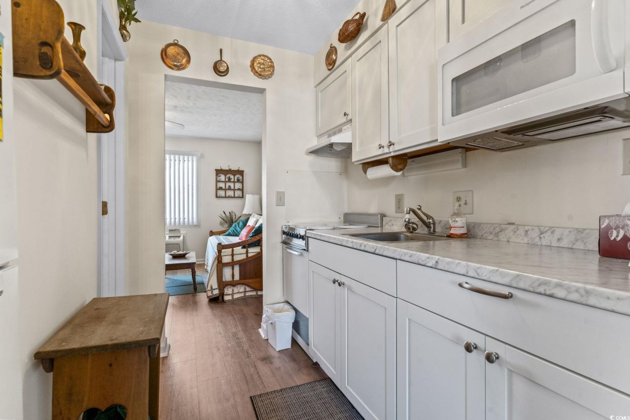 120 Dogwood Dr. N Photo 9