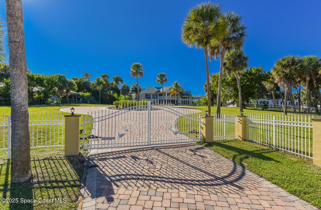 3343 S Indian River Drive, Fort Pierce, FL 34982 Photo