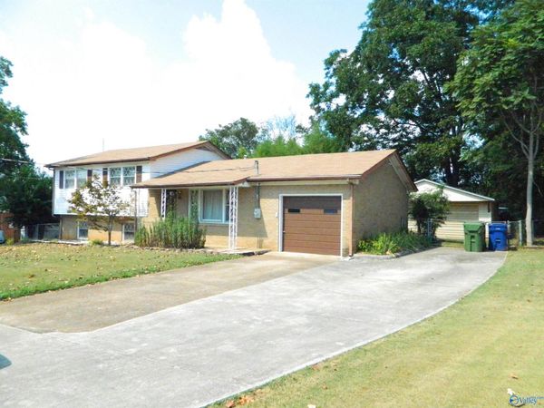 302 Mountain Gap Road SE, Huntsville, AL 35803