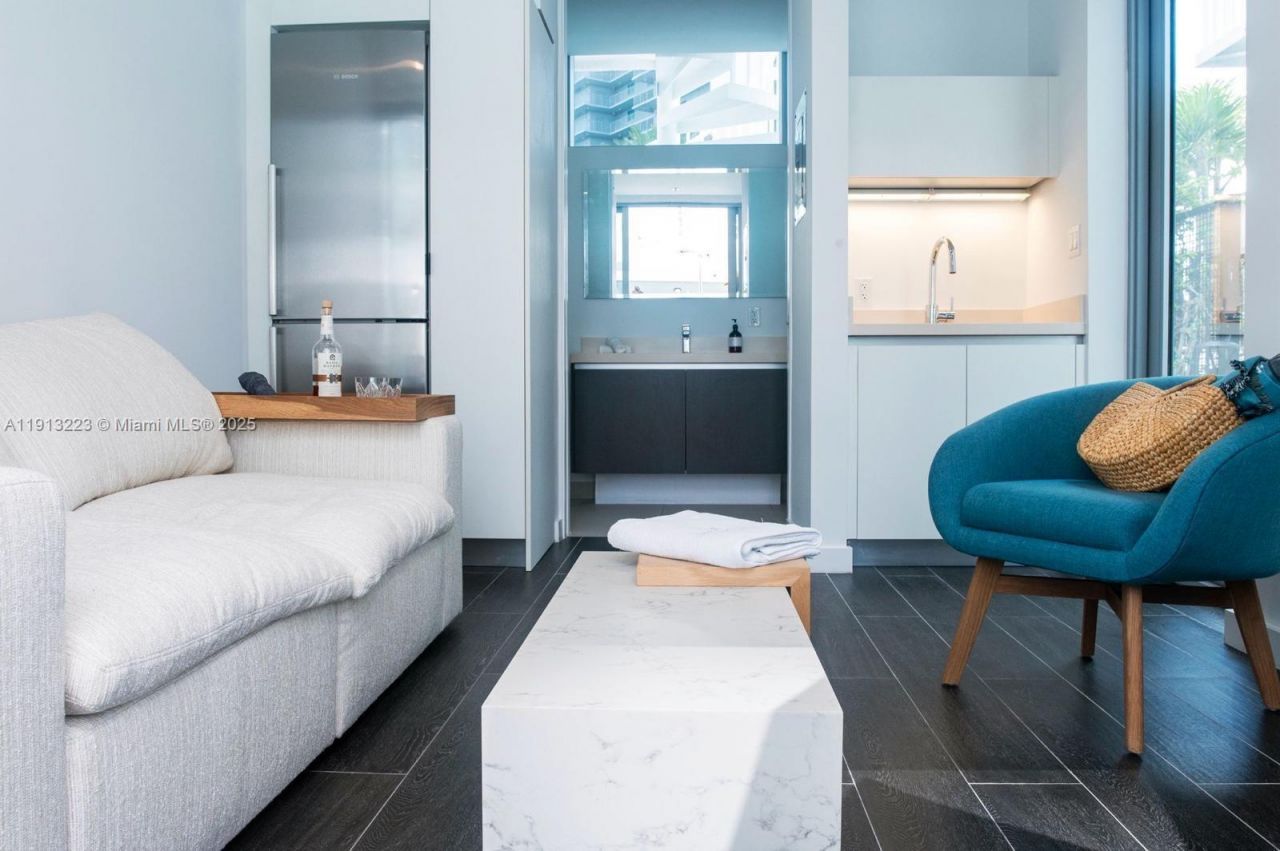 851 NE 1st Ave, Unit 1811, Miami, FL 33132 Photo