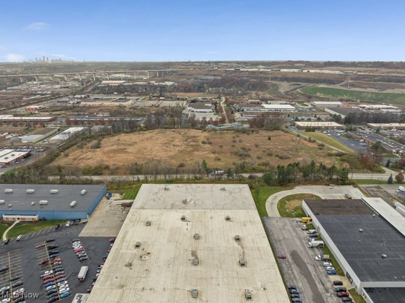 Rockside Road, Valley View, OH 44125 Photo 10