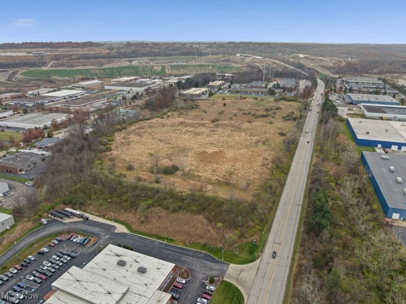 Rockside Road, Valley View, OH 44125 Photo 8