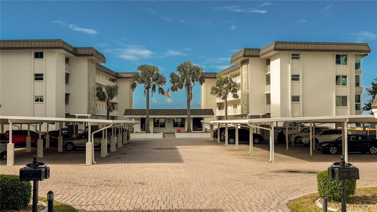 1900 Benjamin Franklin Drive, Unit 201BER, Sarasota, FL 34236 Photo