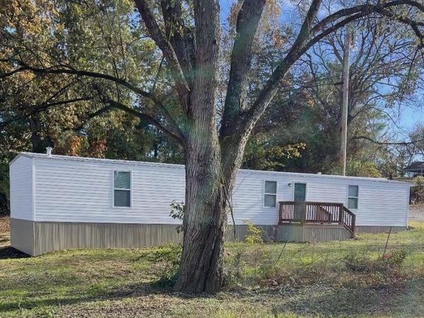 9960 Shawferry Rd, Lenoir City, TN 37772