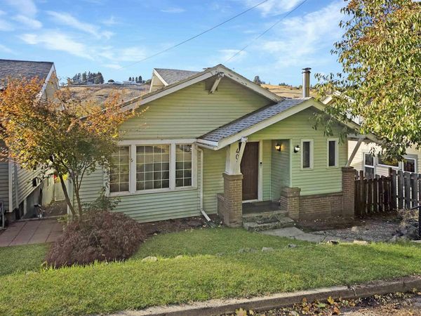 408 S Mill St, Colfax, WA 99111