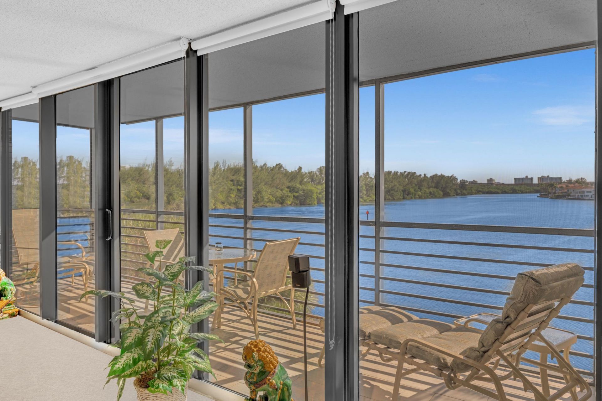 900 NE Spanish River Boulevard, Unit 4e, Boca Raton, FL 33431 Photo