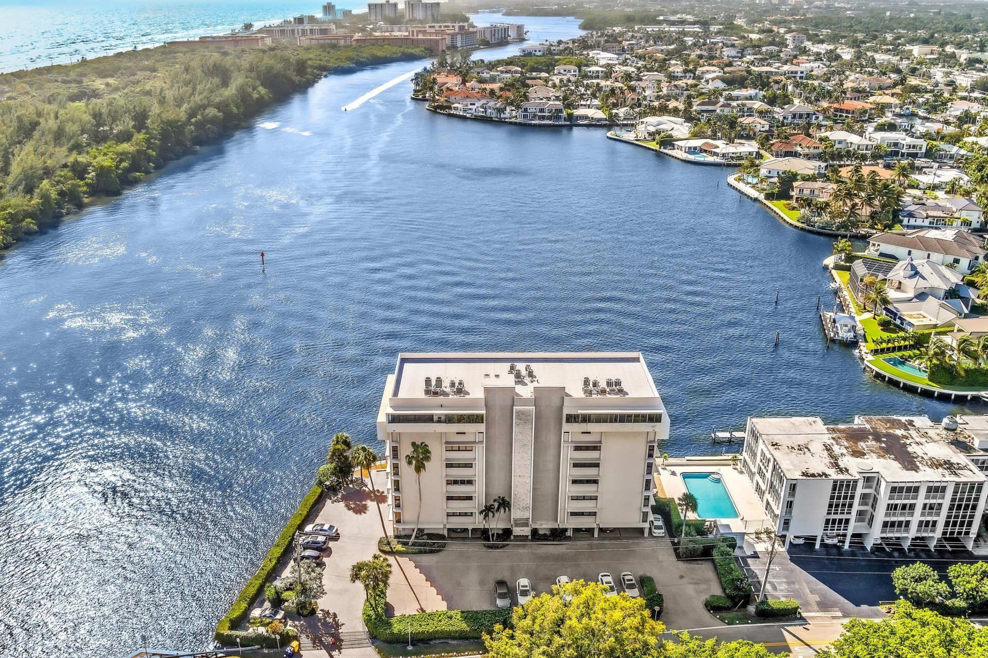 900 NE Spanish River Boulevard, Unit 4e, Boca Raton, FL 33431 Photo