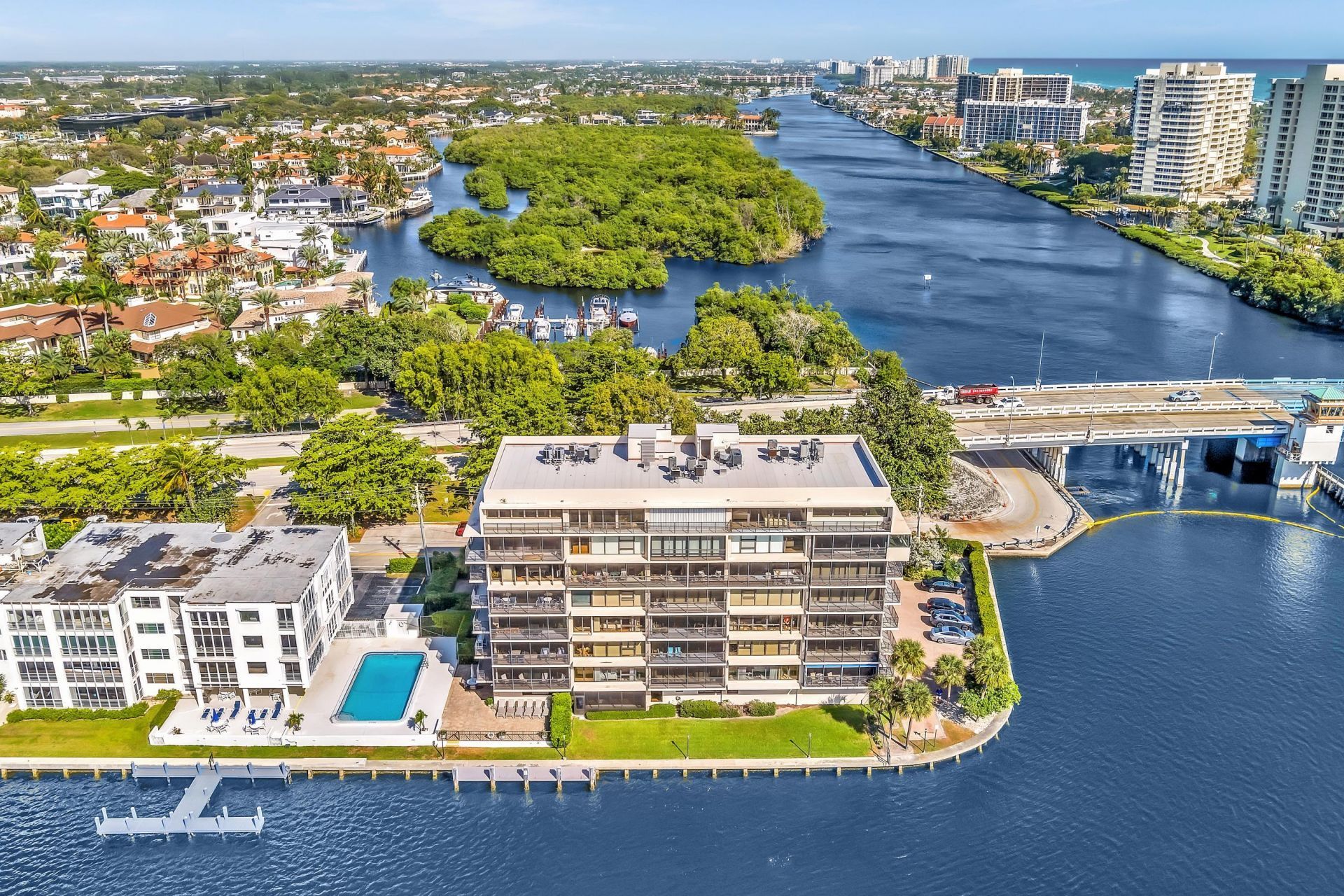 900 NE Spanish River Boulevard, Unit 4e, Boca Raton, FL 33431 Photo