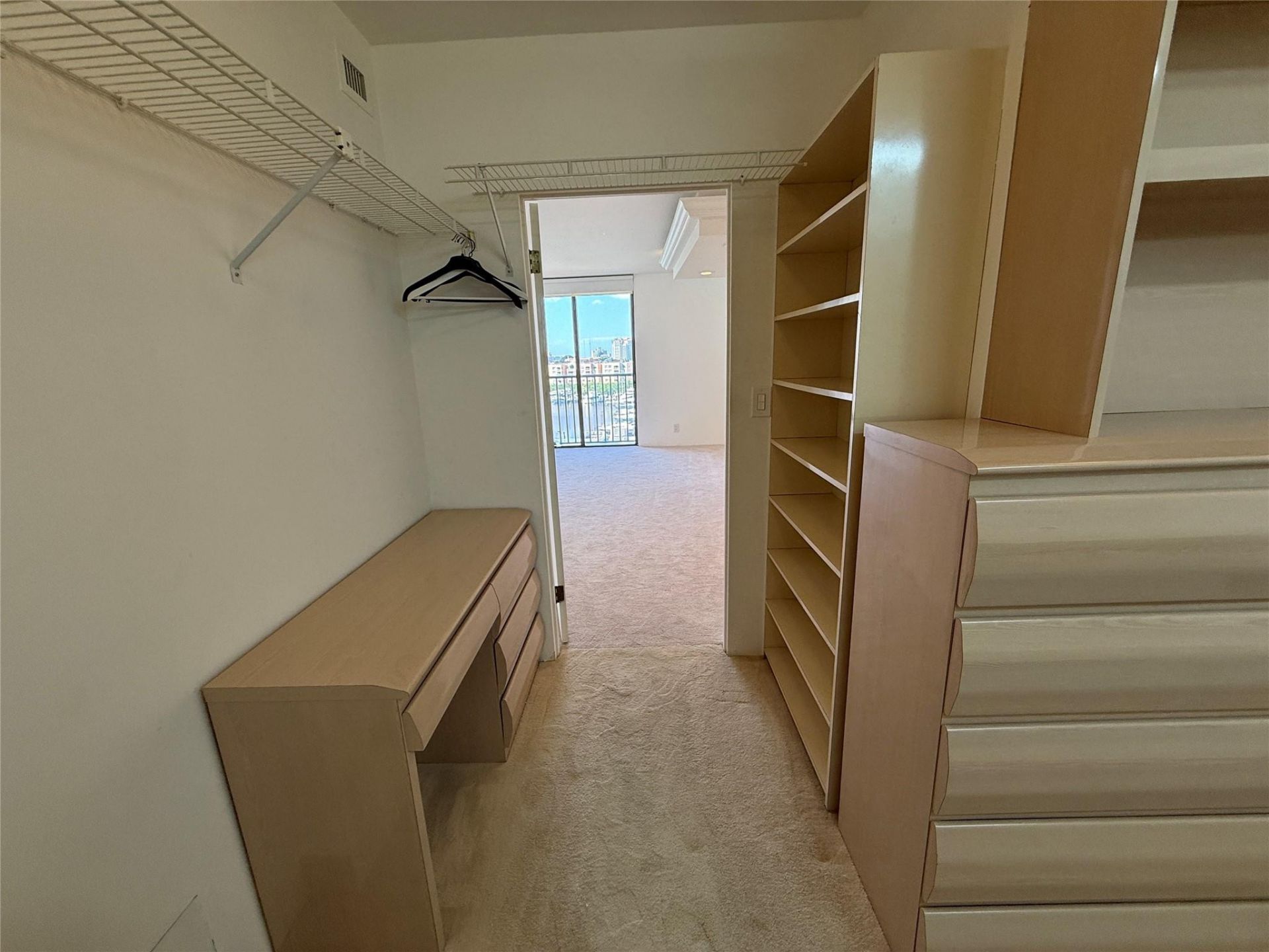 19707 Turnberry Way, Unit 8D, Miami, FL 33180 Photo