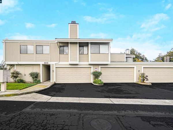 303 Atlas Dr, Unit 7, Hercules, CA 94547