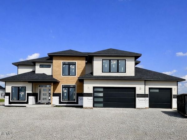 128 Old Dover Road, Perrysburg, OH 43551