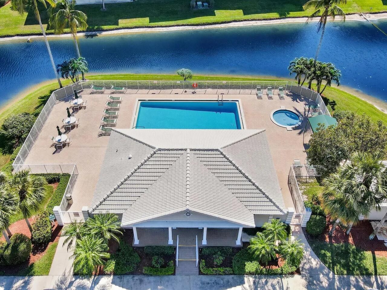 6049 Balboa Circle, Unit 202, Boca Raton, FL 33433 Photo