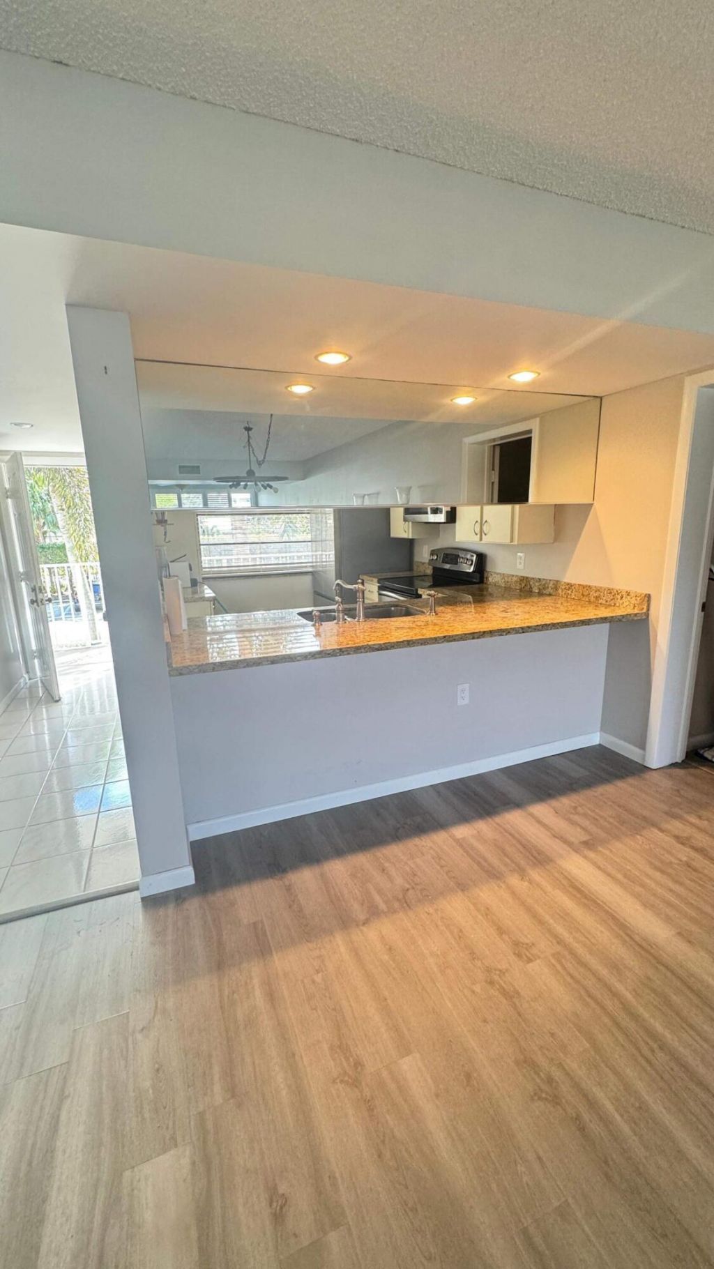 6049 Balboa Circle, Unit 202, Boca Raton, FL 33433 Photo