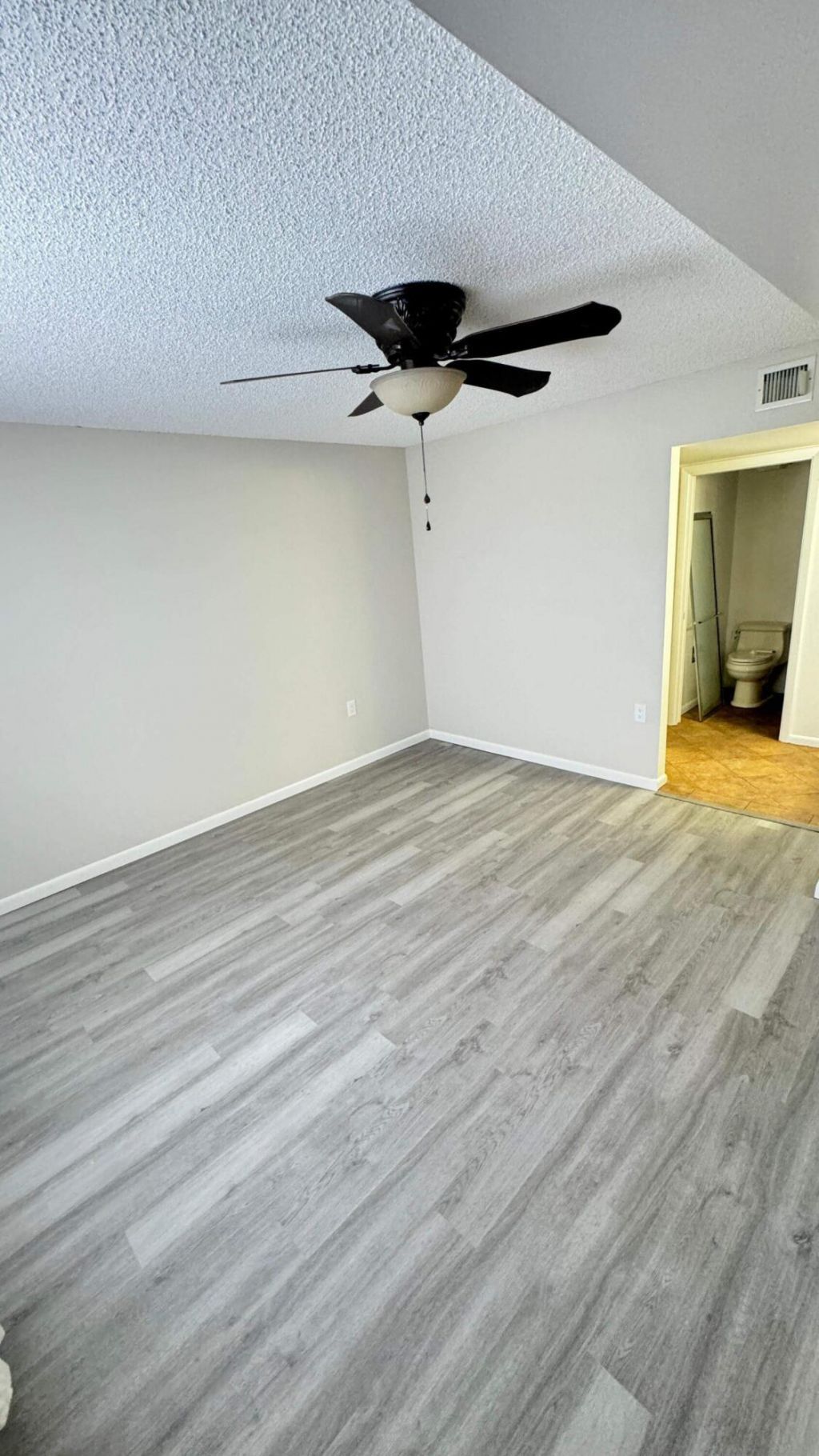 6049 Balboa Circle, Unit 202, Boca Raton, FL 33433 Photo