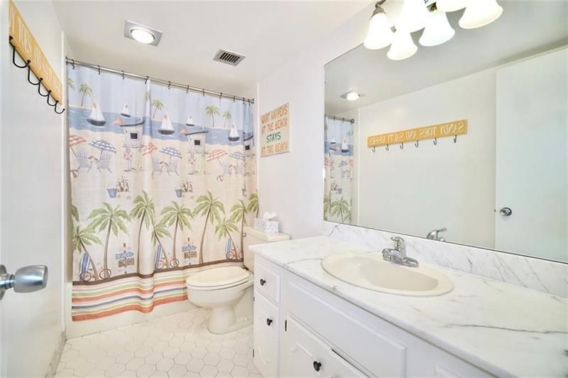 2400 Presidential Way, Unit 502, West Palm Beach, FL 33401 Photo