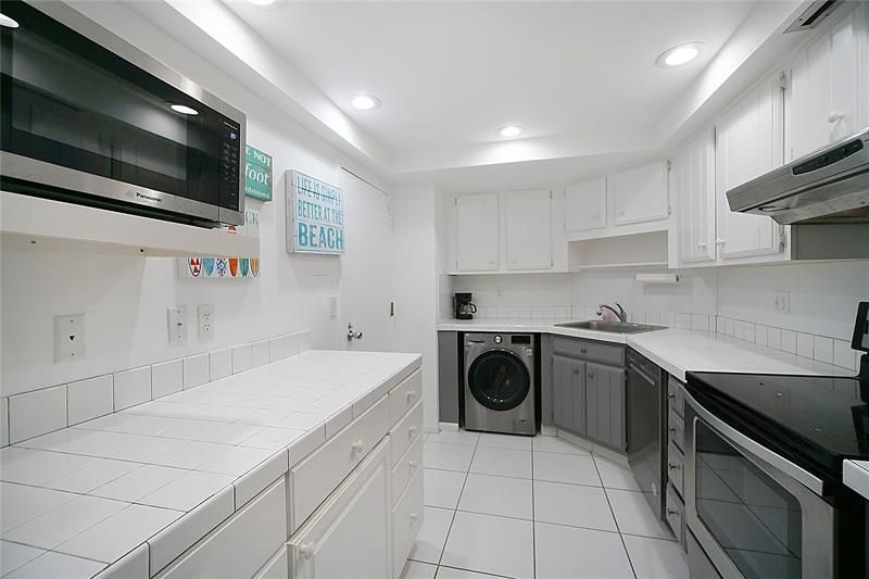 2400 Presidential Way, Unit 502, West Palm Beach, FL 33401 Photo