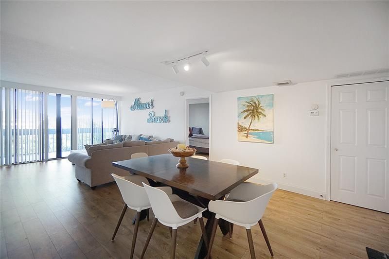 2400 Presidential Way, Unit 502, West Palm Beach, FL 33401 Photo