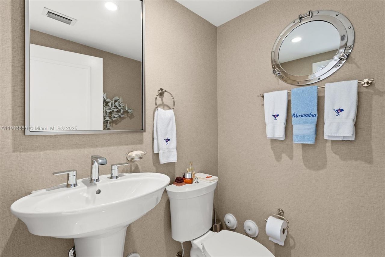 9400 W Bay Harbor Dr, Unit 101, Bay Harbor Islands, FL 33154 Photo