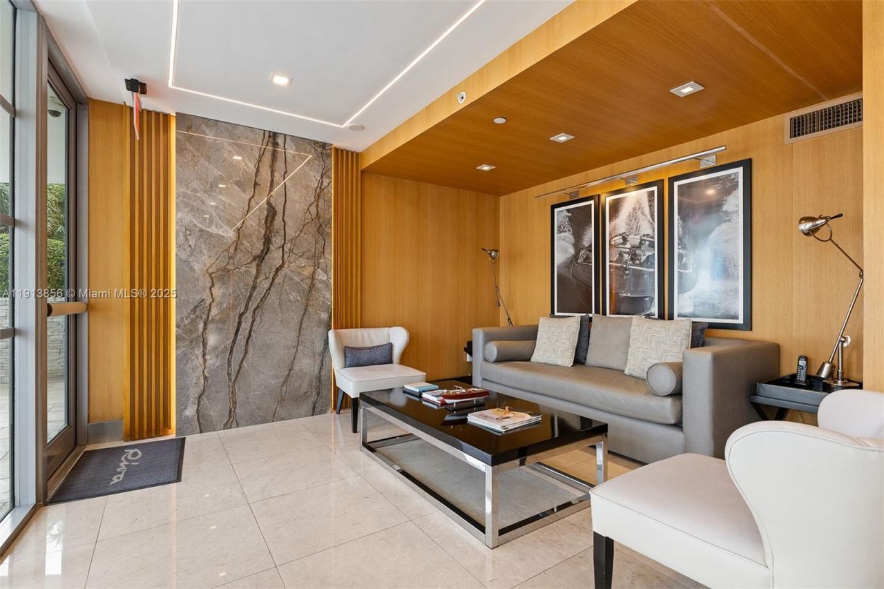 9400 W Bay Harbor Dr, Unit 101, Bay Harbor Islands, FL 33154 Photo