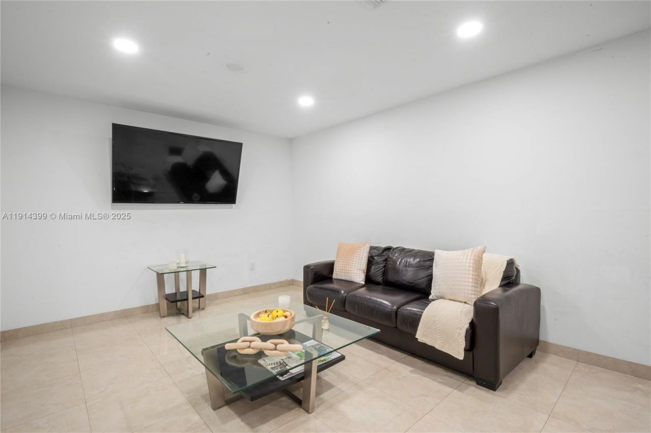 6010 SW 19th St, Miami, FL 33155 Photo