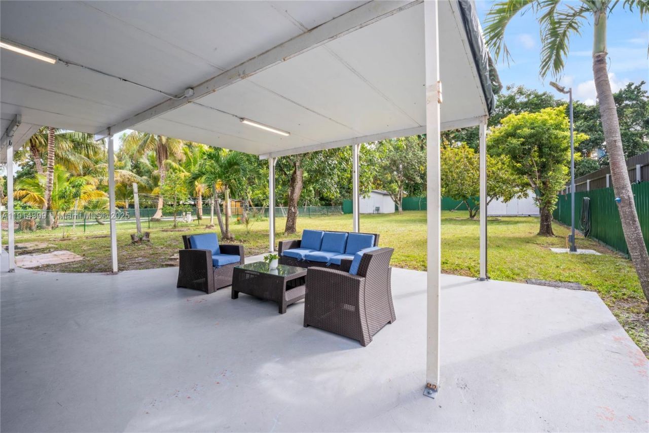 6010 SW 19th St, Miami, FL 33155 Photo