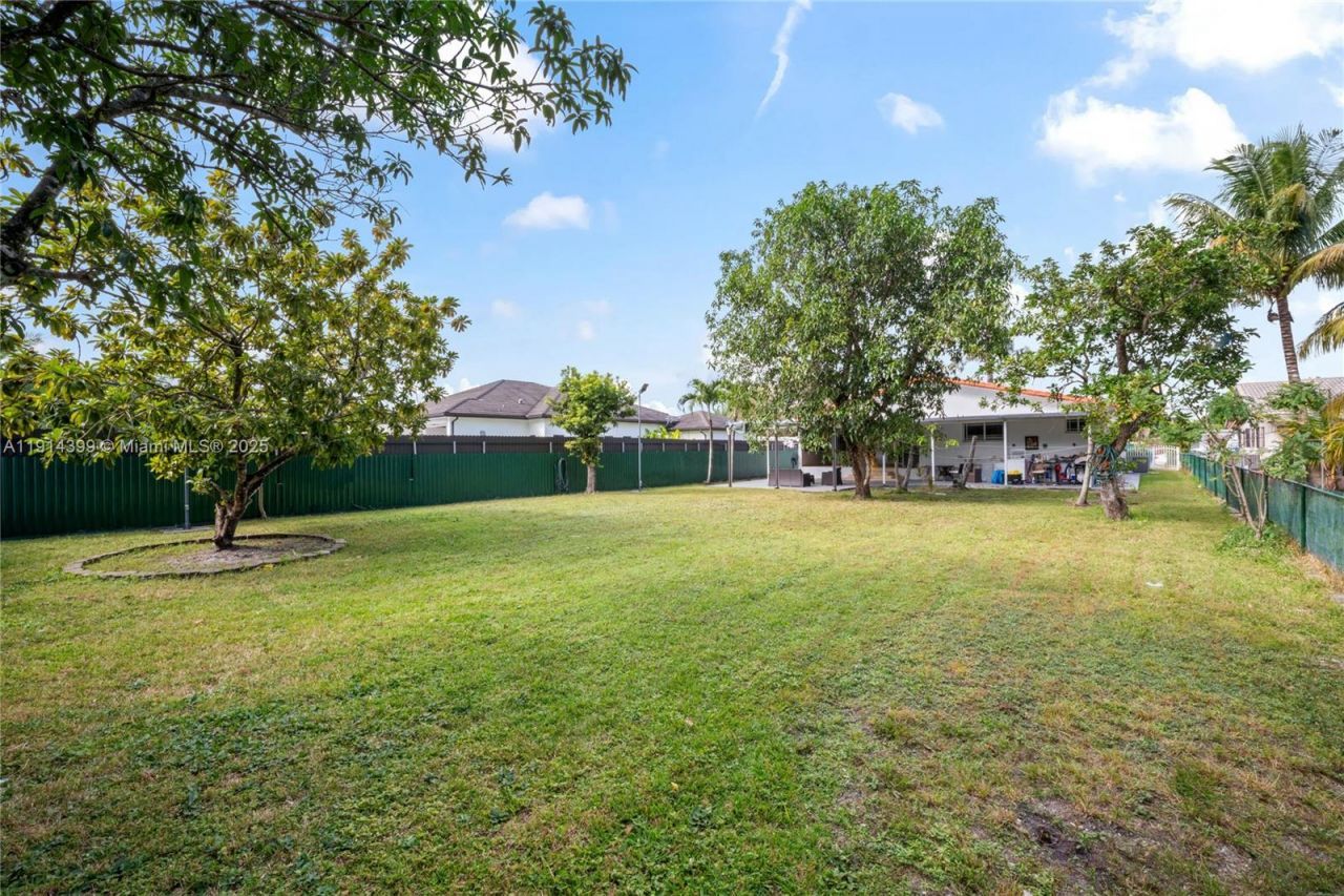 6010 SW 19th St, Miami, FL 33155 Photo