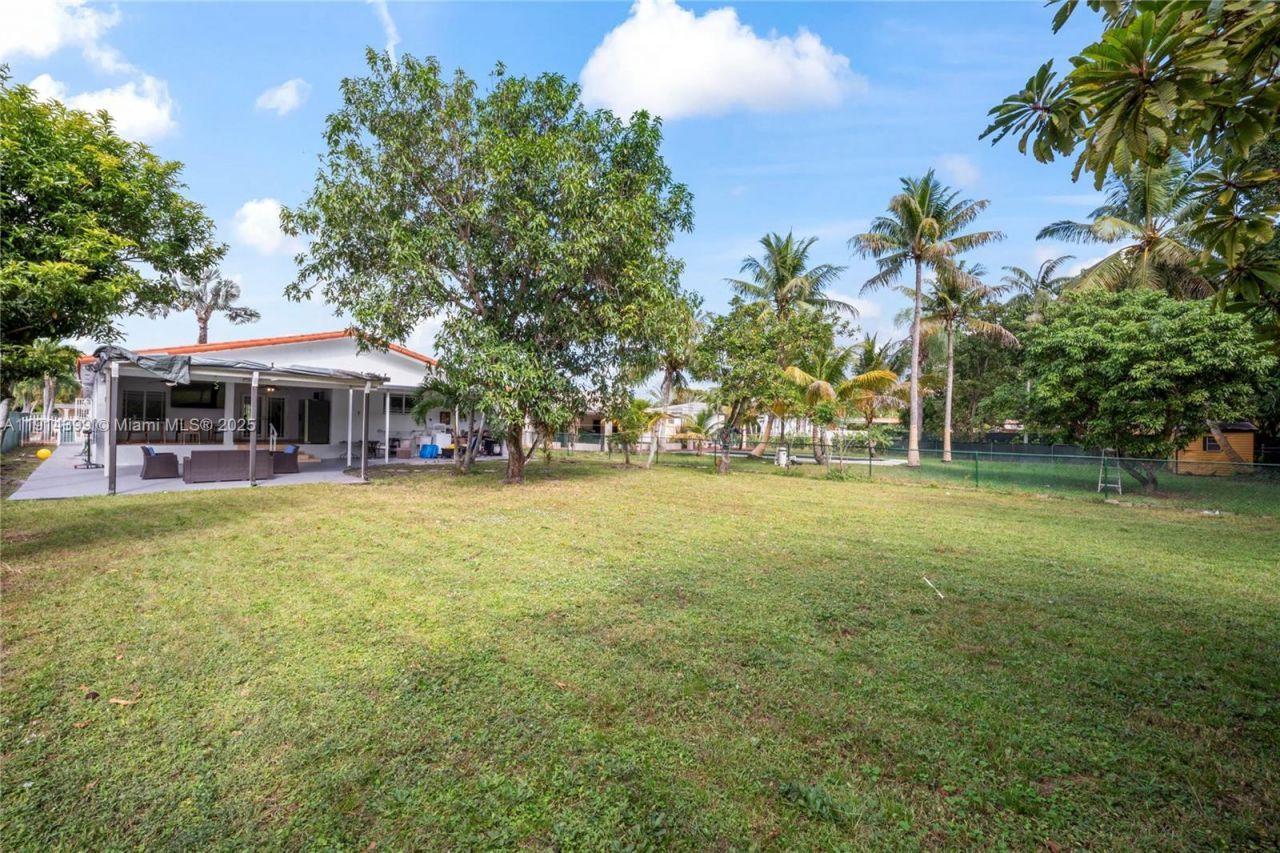 6010 SW 19th St, Miami, FL 33155 Photo