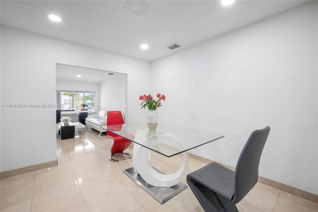 6010 SW 19th St, Miami, FL 33155 Photo