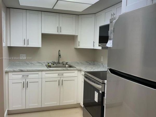 5530 NW 44th St, Unit 308C, Lauderhill, FL 33319