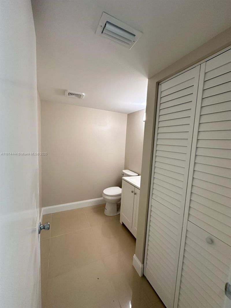 5530 NW 44th St, Unit 308C, Lauderhill, FL 33319 Photo