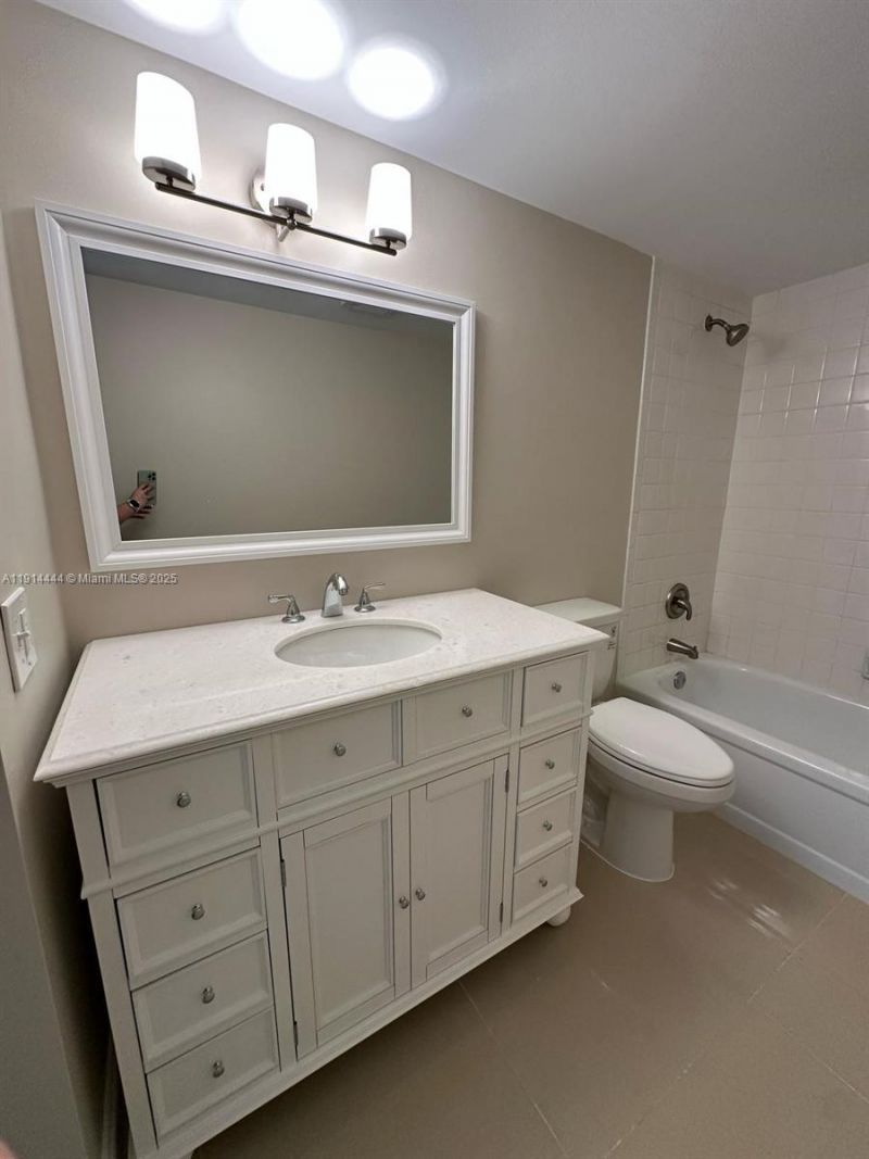 5530 NW 44th St, Unit 308C, Lauderhill, FL 33319 Photo