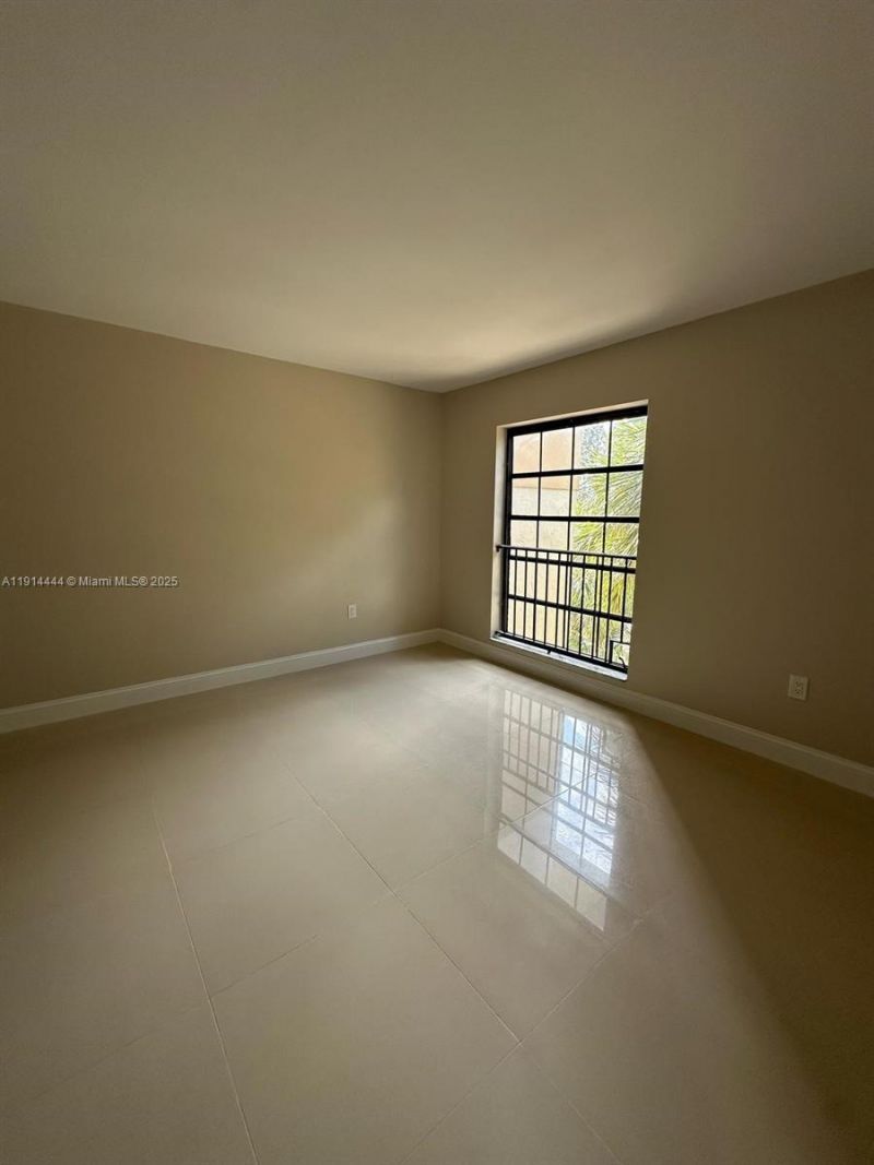 5530 NW 44th St, Unit 308C, Lauderhill, FL 33319 Photo