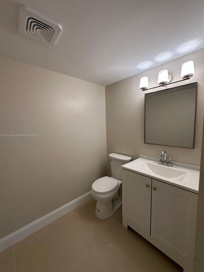 5530 NW 44th St, Unit 308C, Lauderhill, FL 33319 Photo