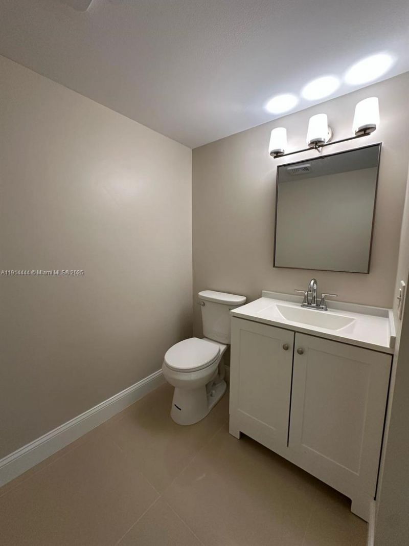 5530 NW 44th St, Unit 308C, Lauderhill, FL 33319 Photo