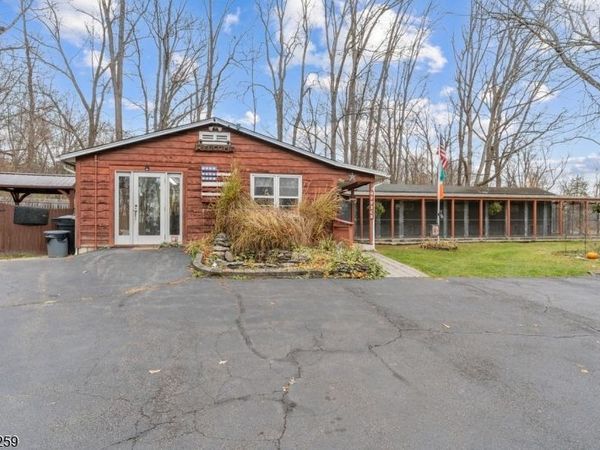 3 Volker Ln, Sandyston, NJ 07827